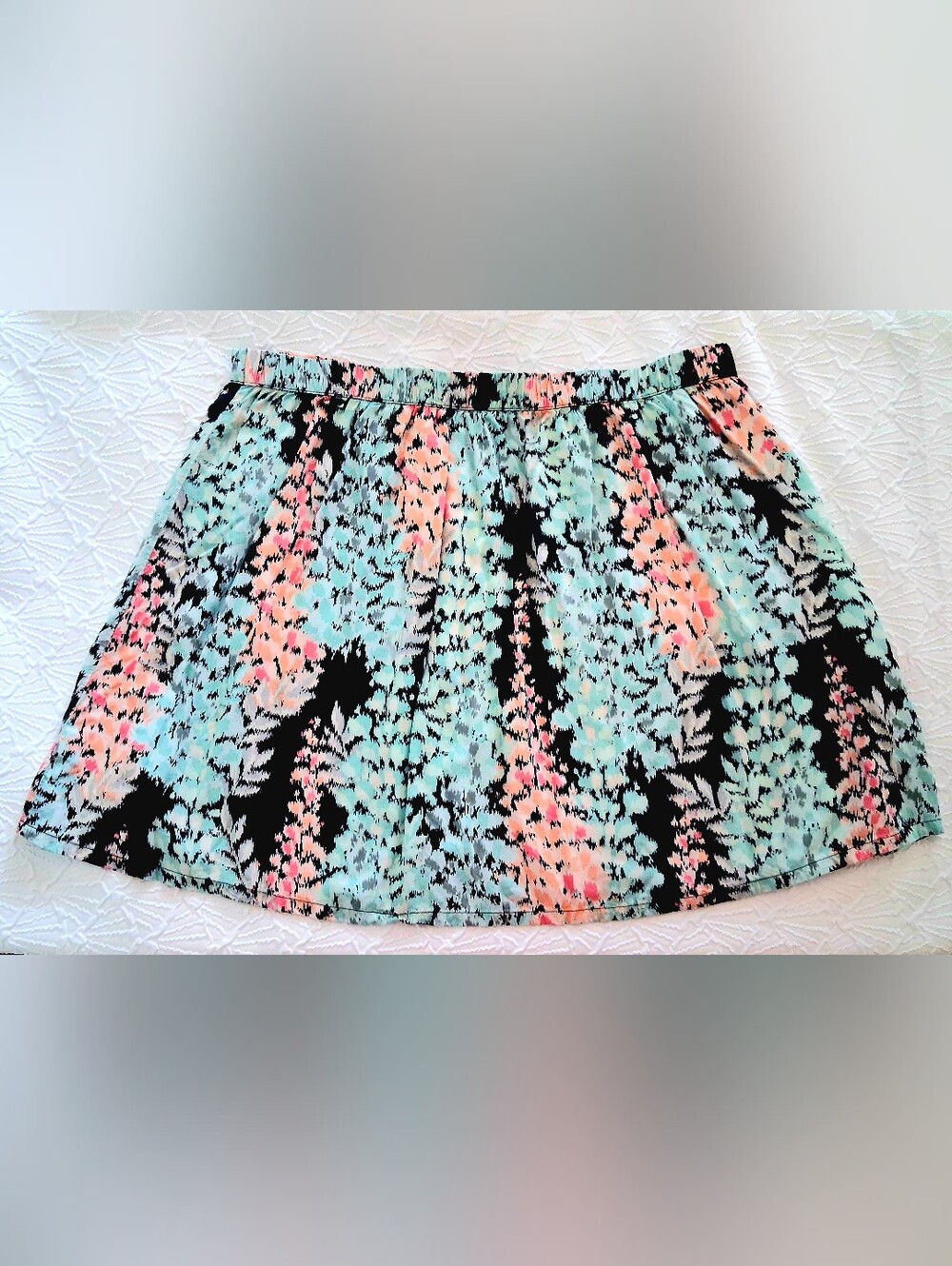 Gap XL Short Flowy Skirt In A Multicolor Abstract Floral Print Elastic Top